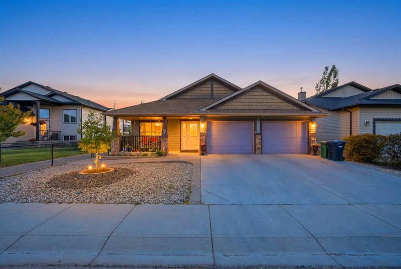 203 Hillcrest Boulevard, Strathmore, Alberta