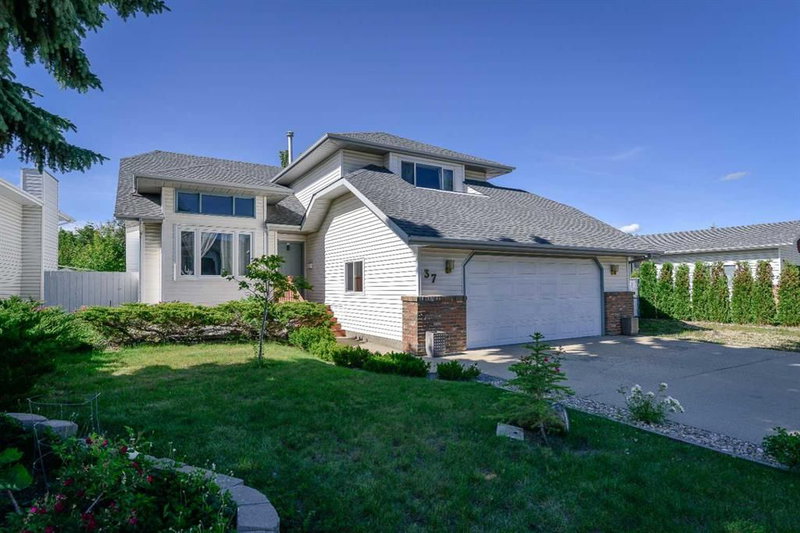 37 Denovan Crescent