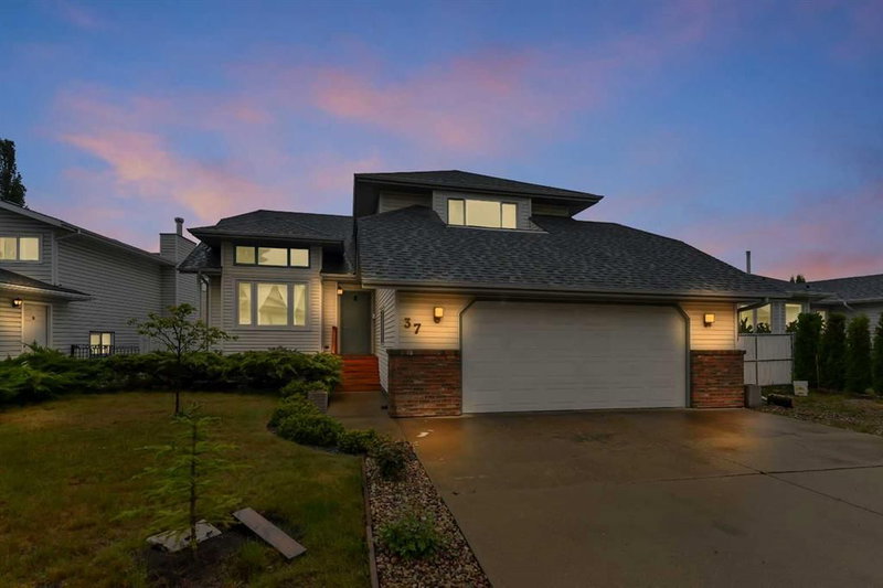 37 Denovan Crescent