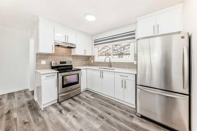 3224 Rundlelawn Road NE