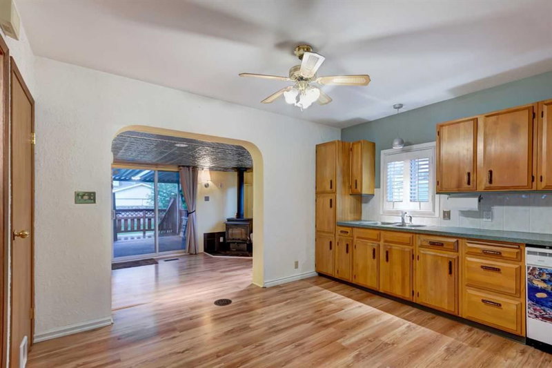 7412 22 Street SE, Ogden — interior photo 5