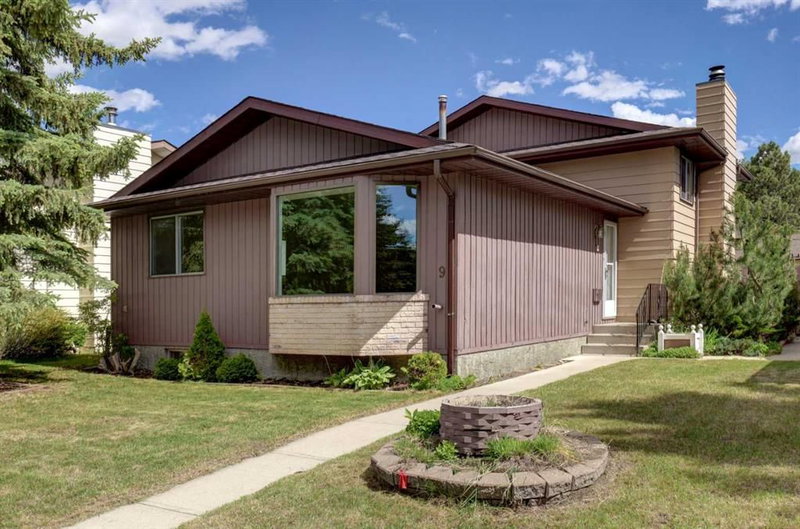 9 Maple Leaf Road