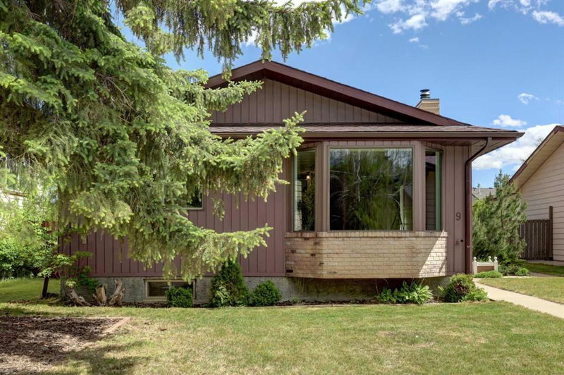 9 Maple Leaf Road