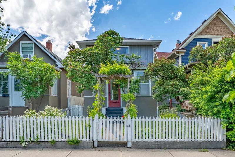 213 7a Street NE, Calgary, Alberta