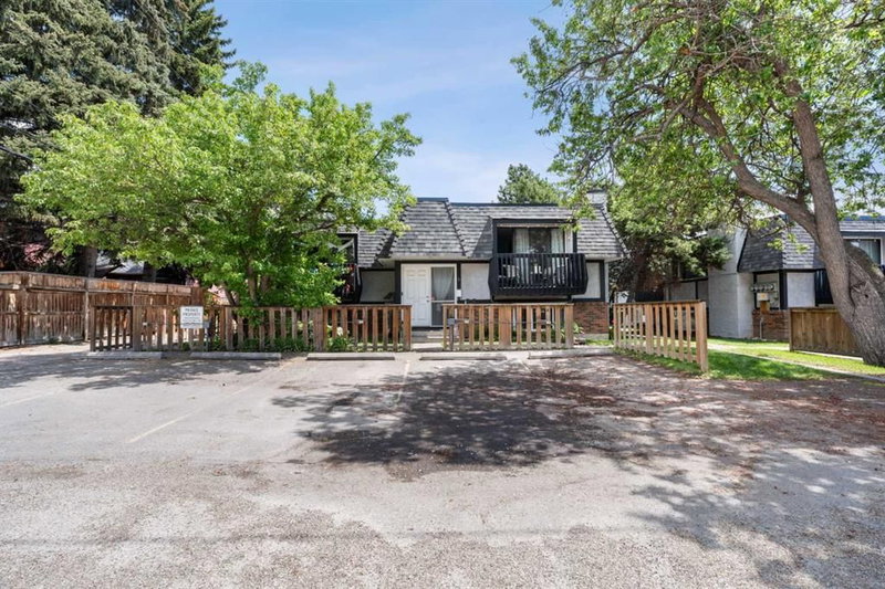 Recently sold home in Shaganappi