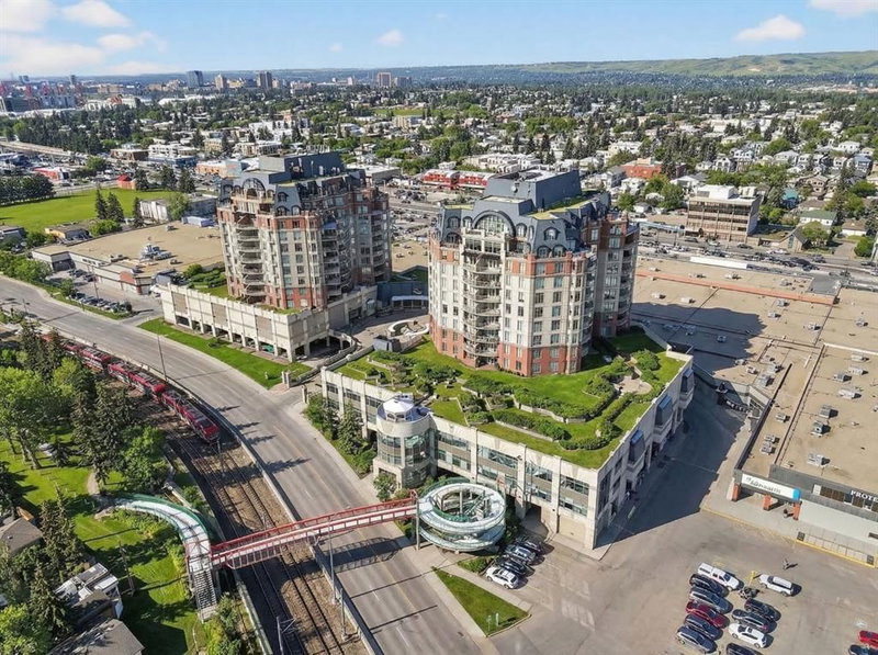 1718 14 Avenue NW #110, Calgary, Alberta