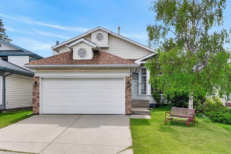 76 Hawkmount Close NW, Calgary, Alberta