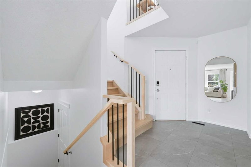 91 Bridleridge Crescent SW, Bridlewood — interior photo 6