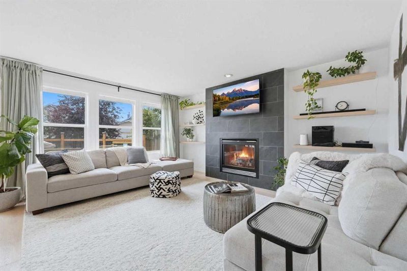 91 Bridleridge Crescent SW, Bridlewood — interior photo 7