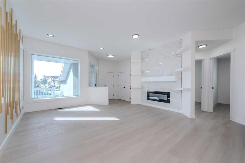 93 Coral Reef Crescent NE, Coral Springs — interior photo 6