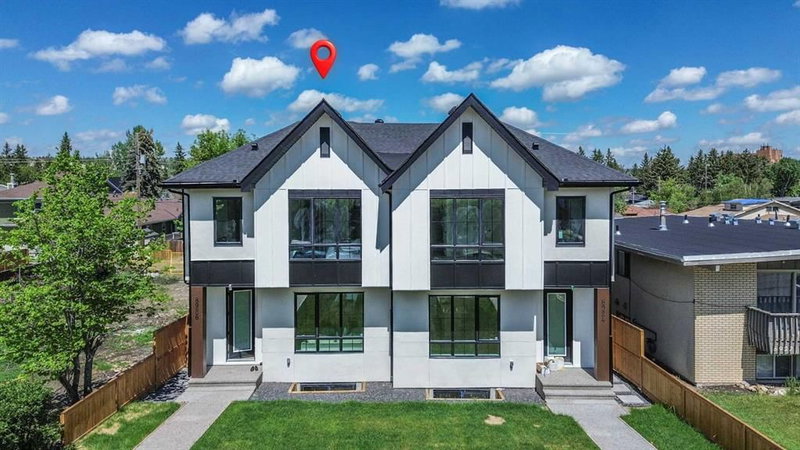 8926 34 Avenue, Calgary, Alberta