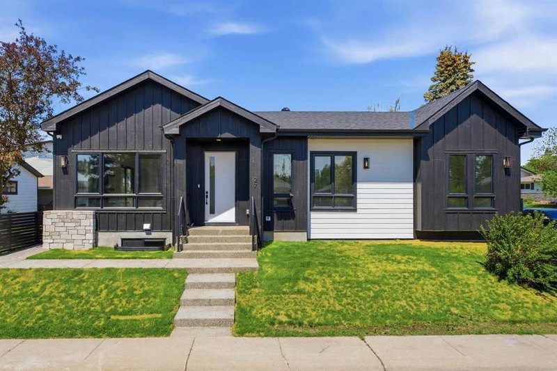 27 Glacier Drive SW, Calgary, Alberta