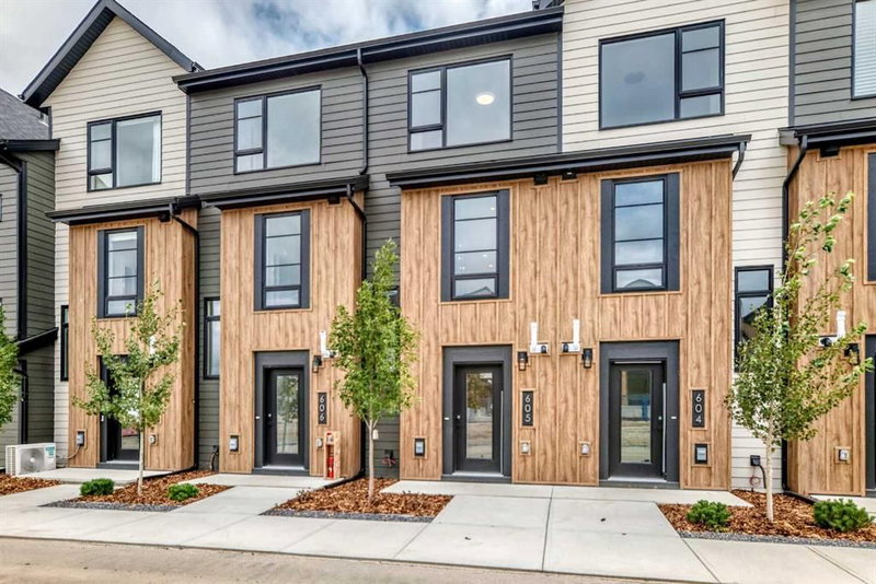 605 - 199 Sage Hill Heights NW