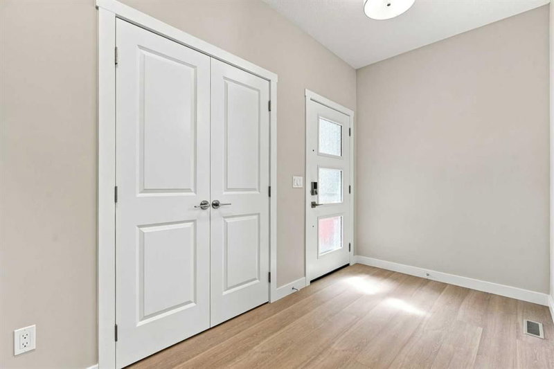 266 Heartwood Gardens SE