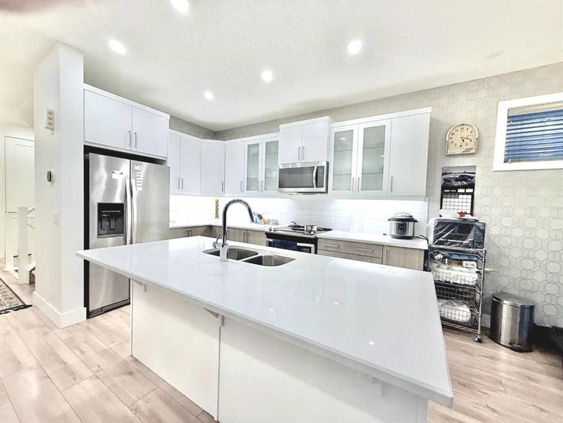148 Carrington Circle NW, Calgary, Alberta