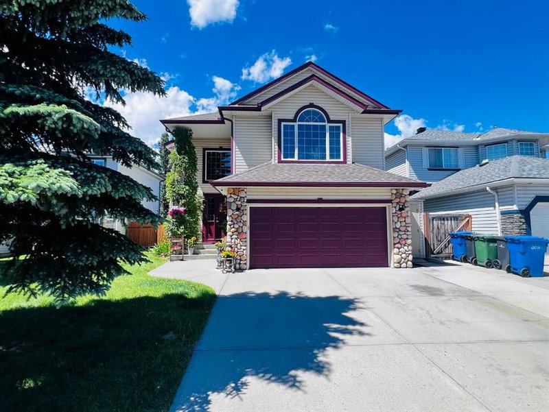 251 Lakeview Cove, Chestermere, Alberta