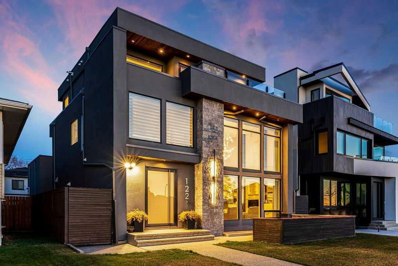122 13 Street NE, Calgary, Alberta