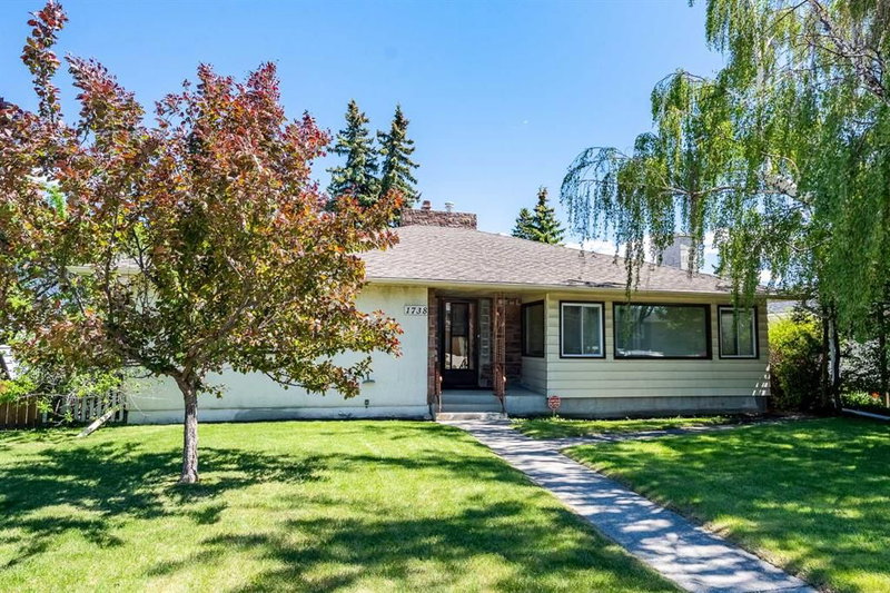 1738 Suffolk Street SW, Scarboro/Sunalta West — interior photo