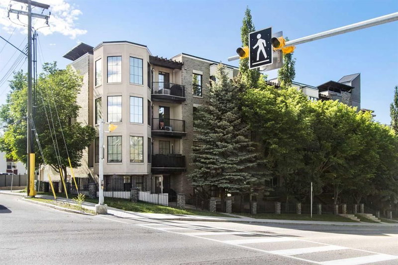 303 - 2307 14 Street SW