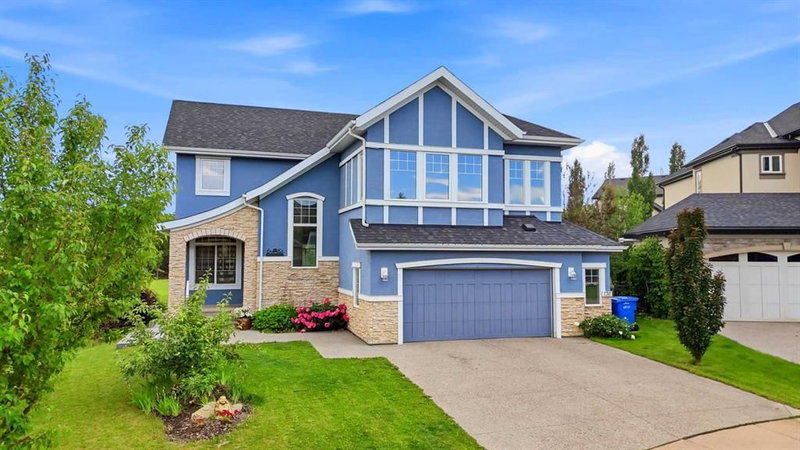 136 STONEMERE Close