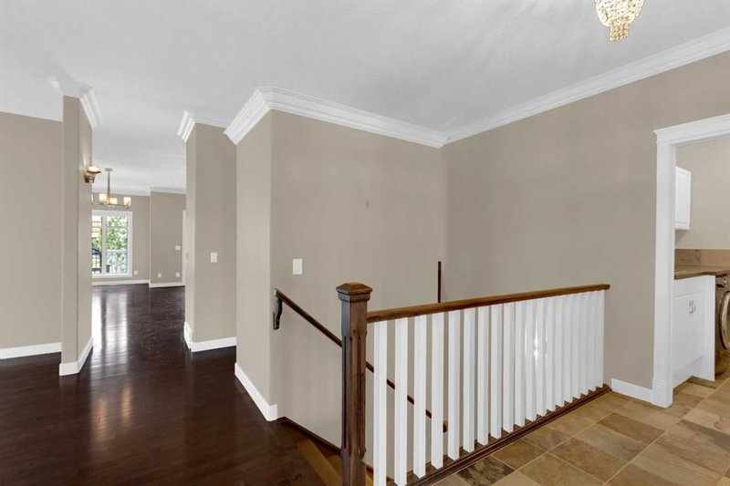 8 Bridle Estates Manor SW