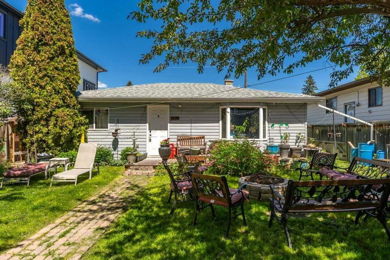 8812 46 Avenue NW, Calgary, Alberta