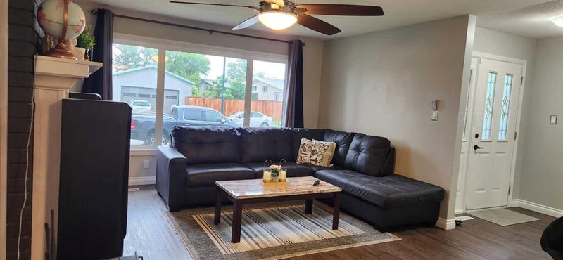 526 33 Street S, Glendale — interior photo 5