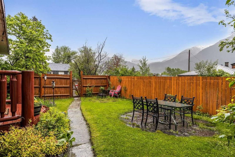 11 Fortress Mountain Way