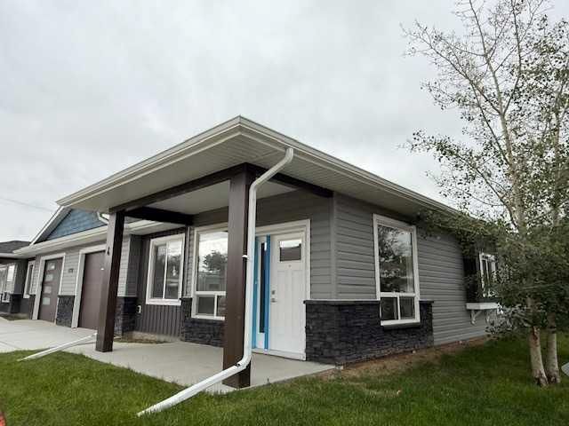 #4 - 4738 49A Avenue