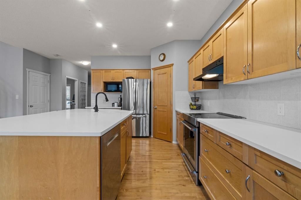 Listing Image 12