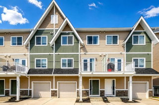 806 - 32 Red Embers Parade NE