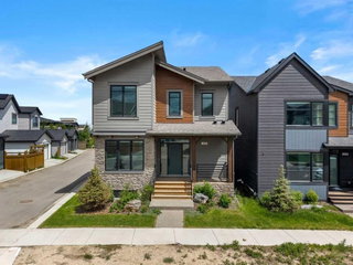 212 Treeline Avenue SW