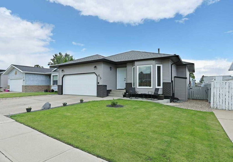 65 Parkland Way E, Parkland — photo 2