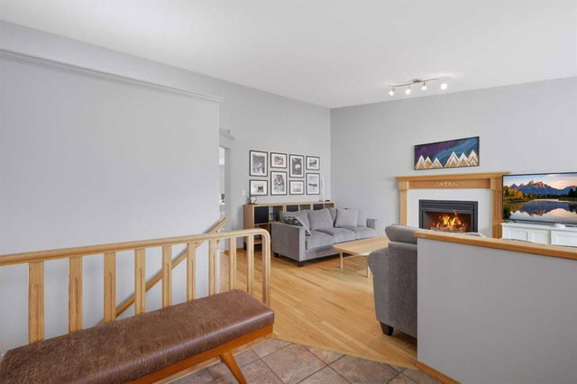 126 Logan Close