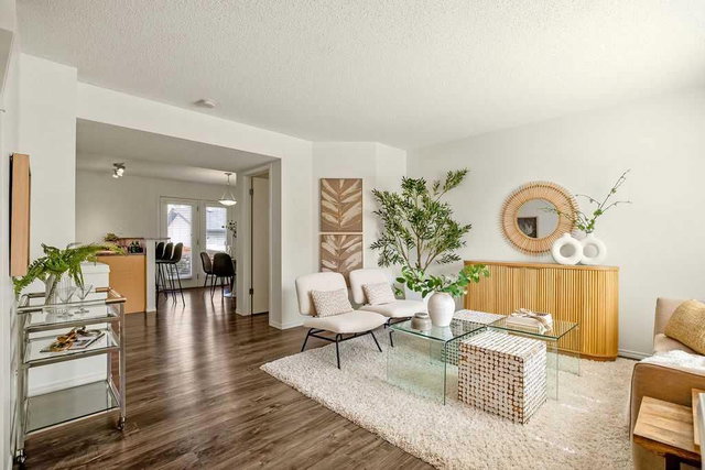 246 Elgin View SE