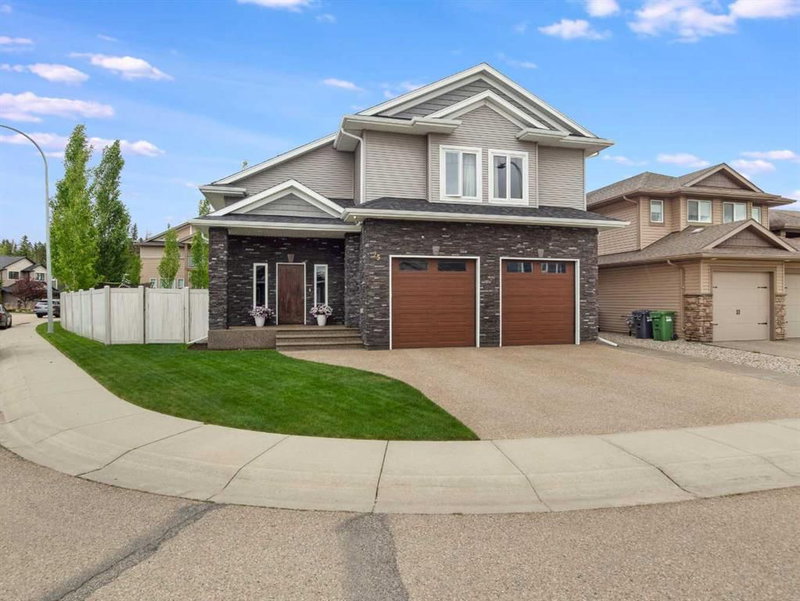 25 Grove Close, Red Deer, Alberta