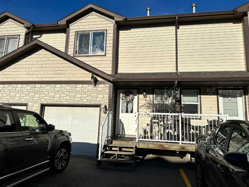 Recently sold home in Northridge