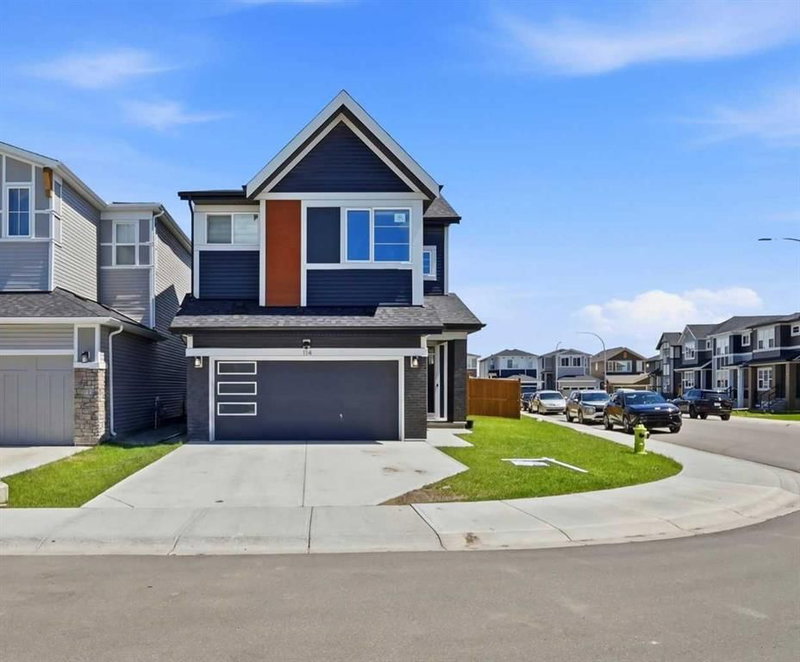 114 Corner Meadows Grove NE