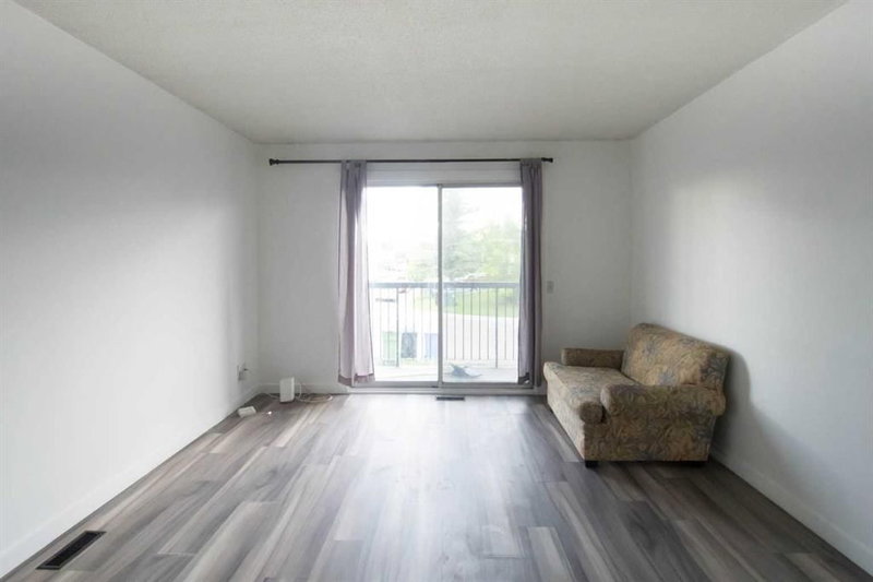 196 Fonda Drive SE, Forest Heights — interior photo