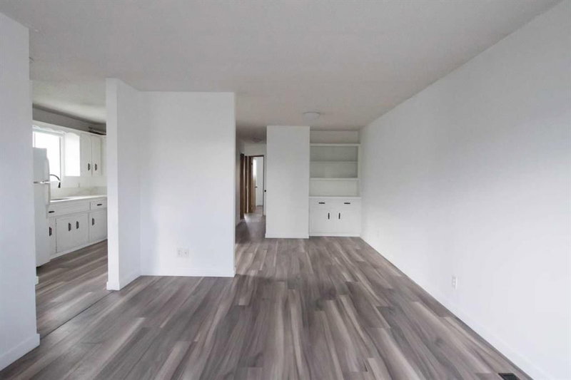 196 Fonda Drive SE, Forest Heights — interior photo 5
