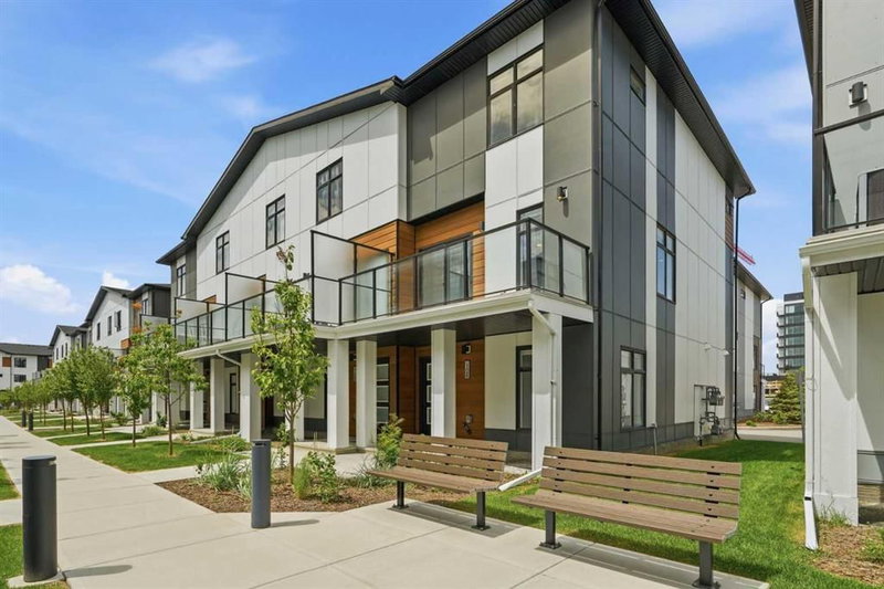 108 - 8235 8 Avenue SW