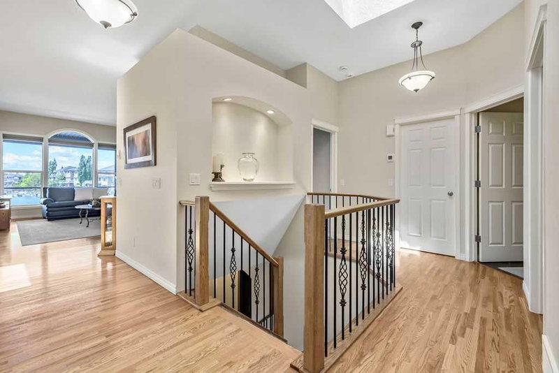 4 Crystal Shores Landing, Crystal Shores — interior photo 5