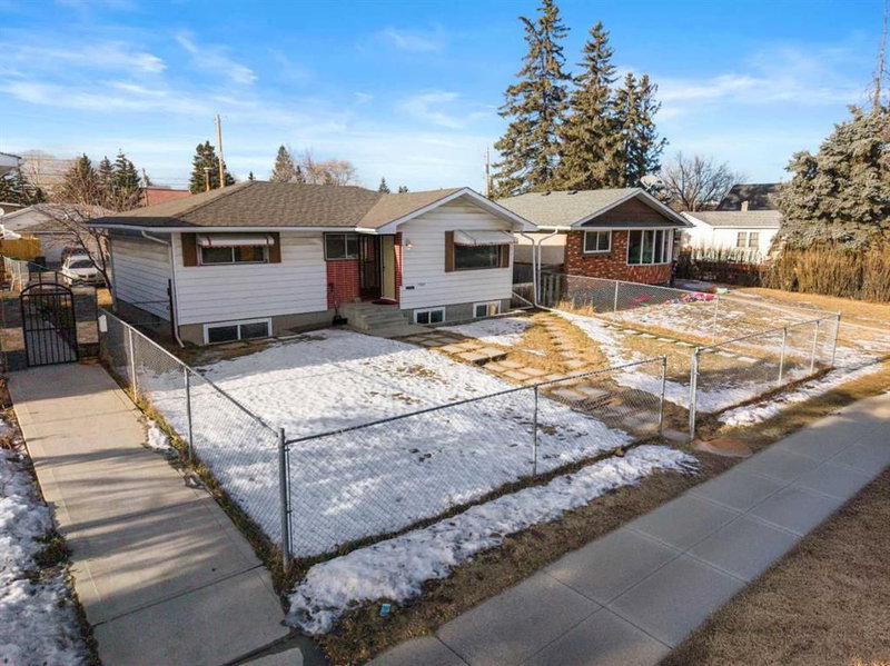 1527 46 Street SE, Calgary, Alberta