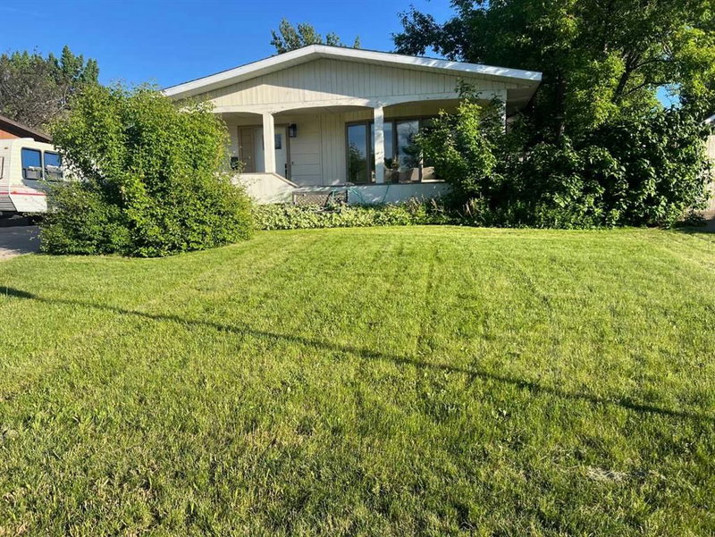953 Columbia Boulevard W