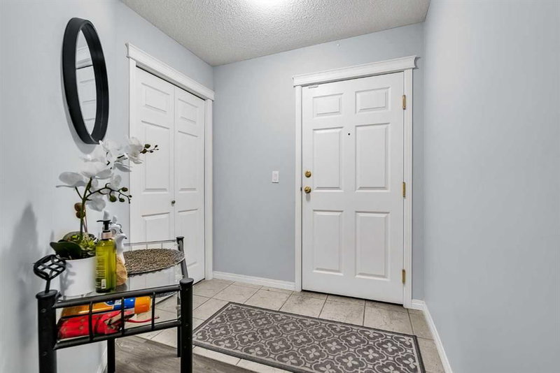 106, 20 Country Hills View NW, Country Hills — interior photo 5