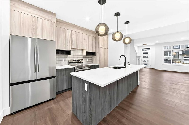 2433 Creeker Lane, Airdrie, Alberta