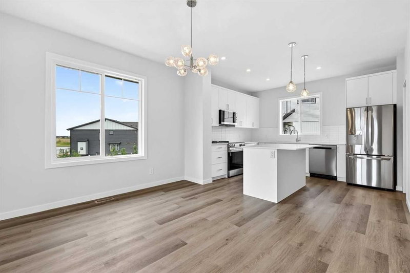 6 Hotchkiss Parade SE