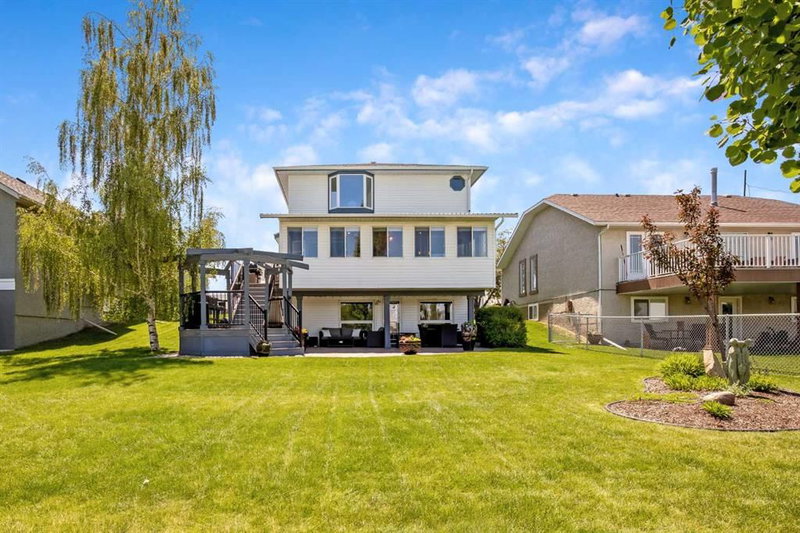 1120 High Country Drive NW, High River Golf Course — interior photo
