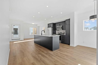 1207 - 25 Wildwoods Court SW