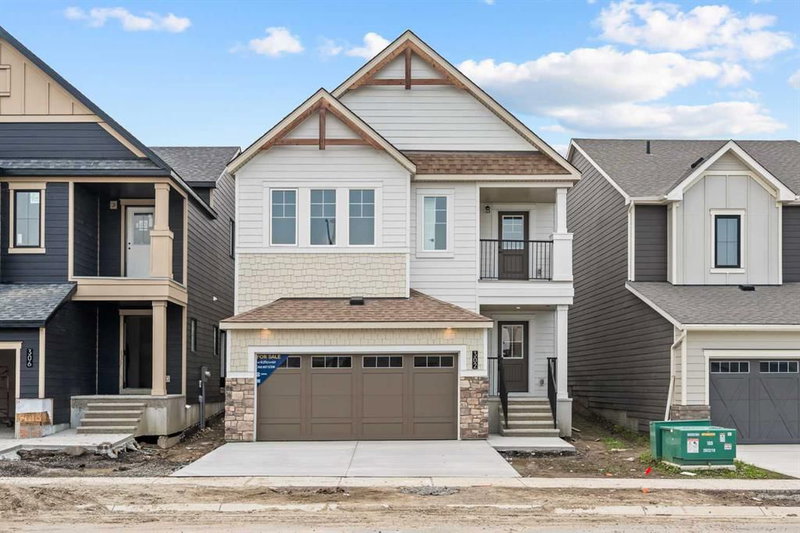 302 Baneberry Way SW, Airdrie, Alberta